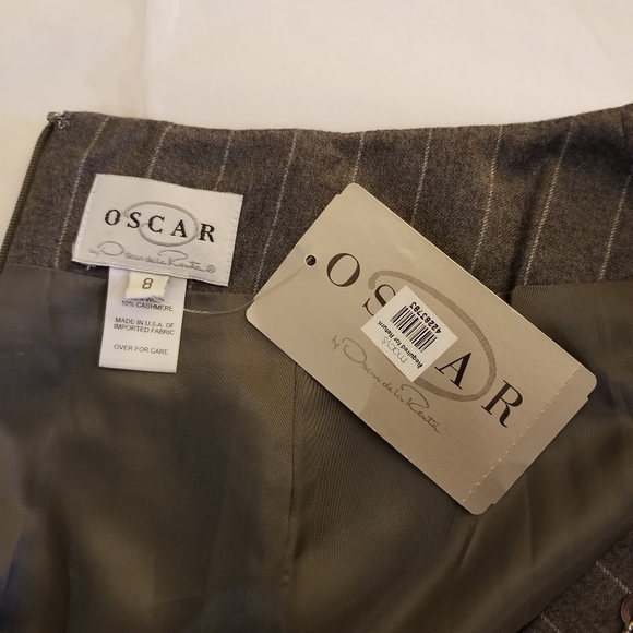 Oscar Pinstripe Wool Pencil Skirt with Chain Link Detail, Grey, Size 8, NWT - Picture 5 of 7